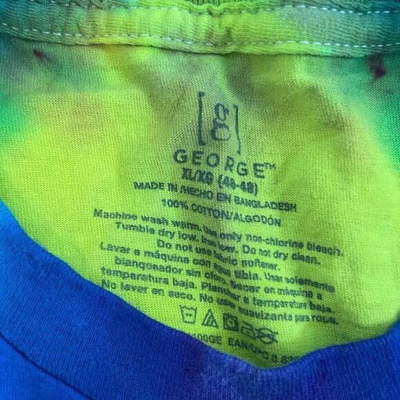 handmade tie dyed unisex tshirt XL football mandala blue - Picture 5 of 5